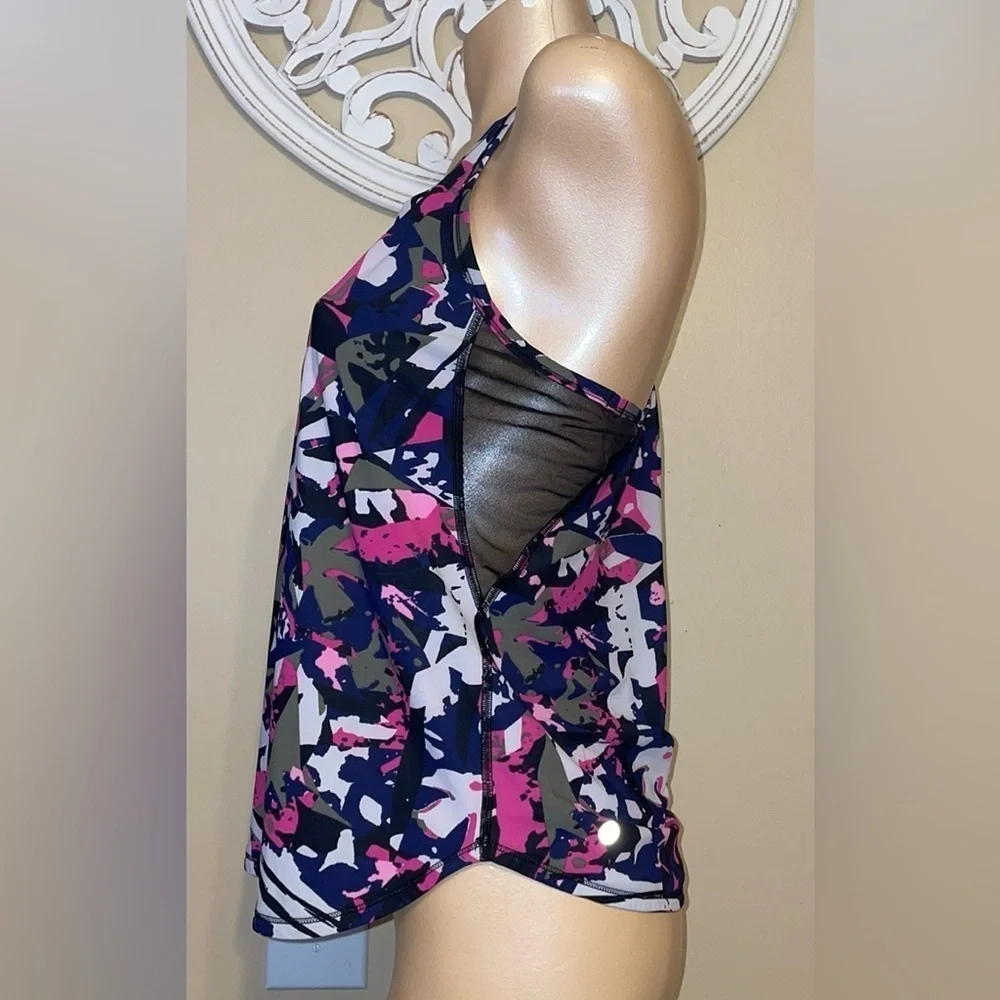 Lululemon women’s 8 medium tank top fast lane singlet blue pink grey green